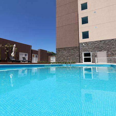 Candlewood Suites Celaya Celaya  Ngoại thất bức ảnh