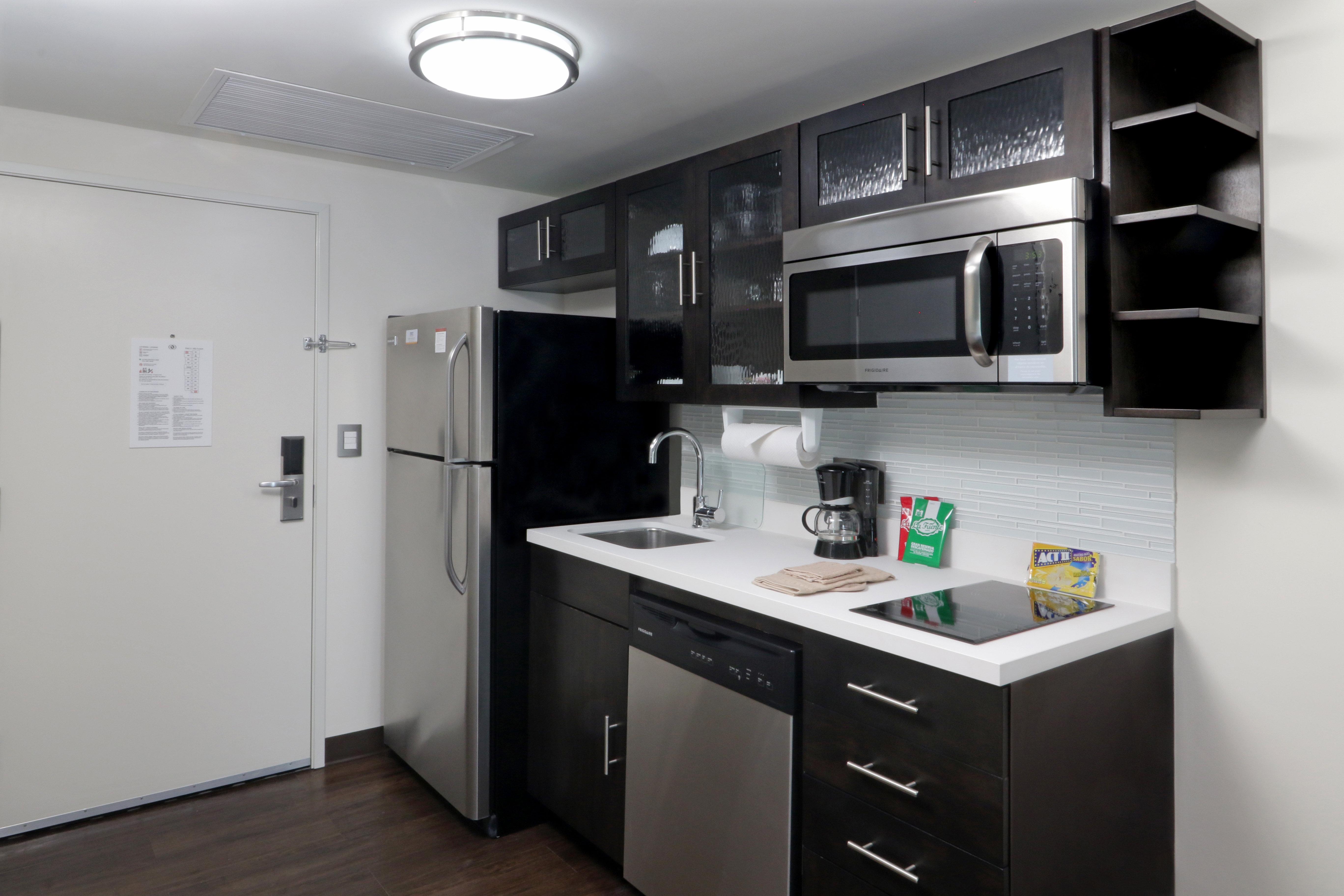 Candlewood Suites Celaya Celaya  Ngoại thất bức ảnh