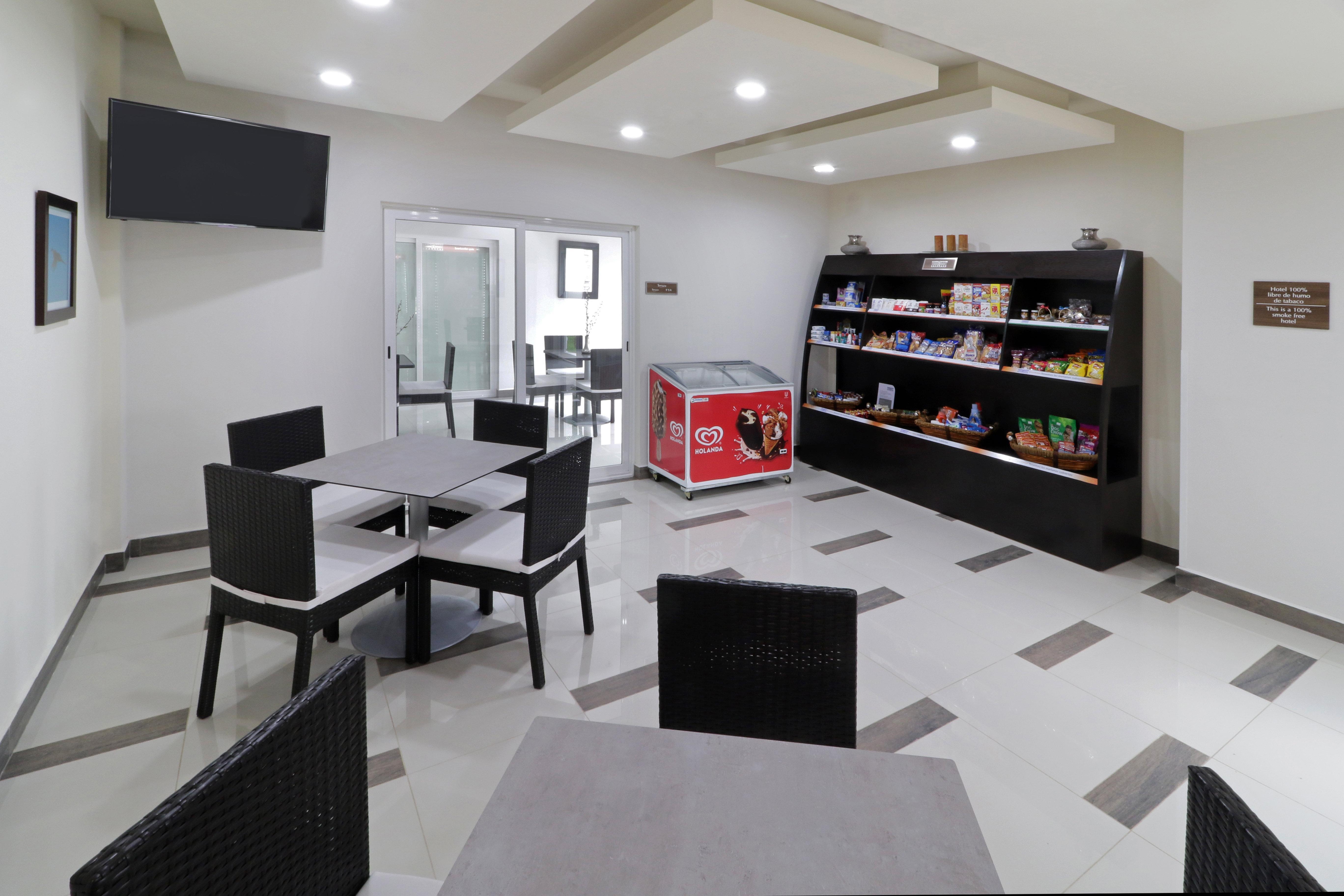 Candlewood Suites Celaya Celaya  Ngoại thất bức ảnh