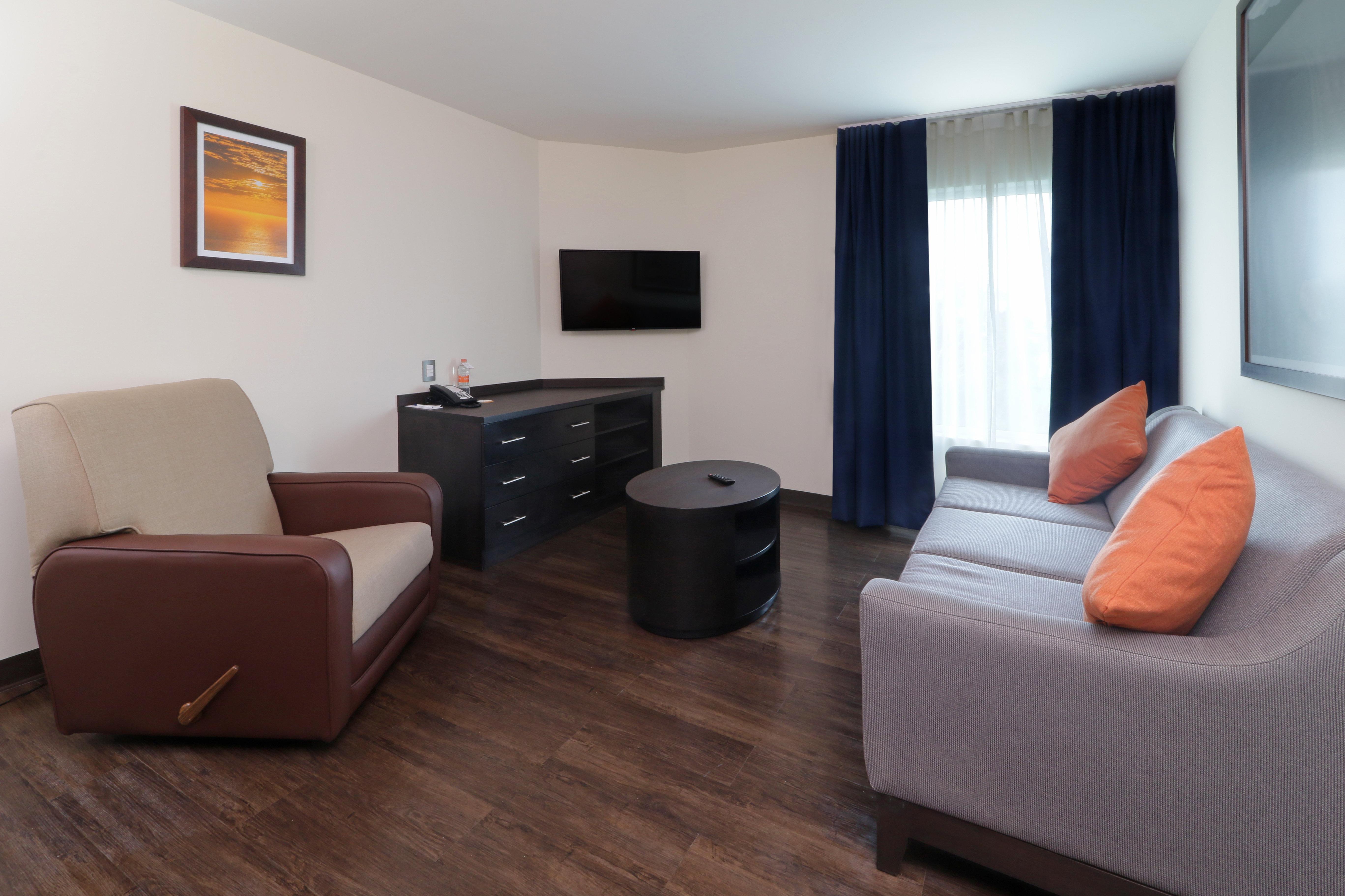Candlewood Suites Celaya Celaya  Ngoại thất bức ảnh