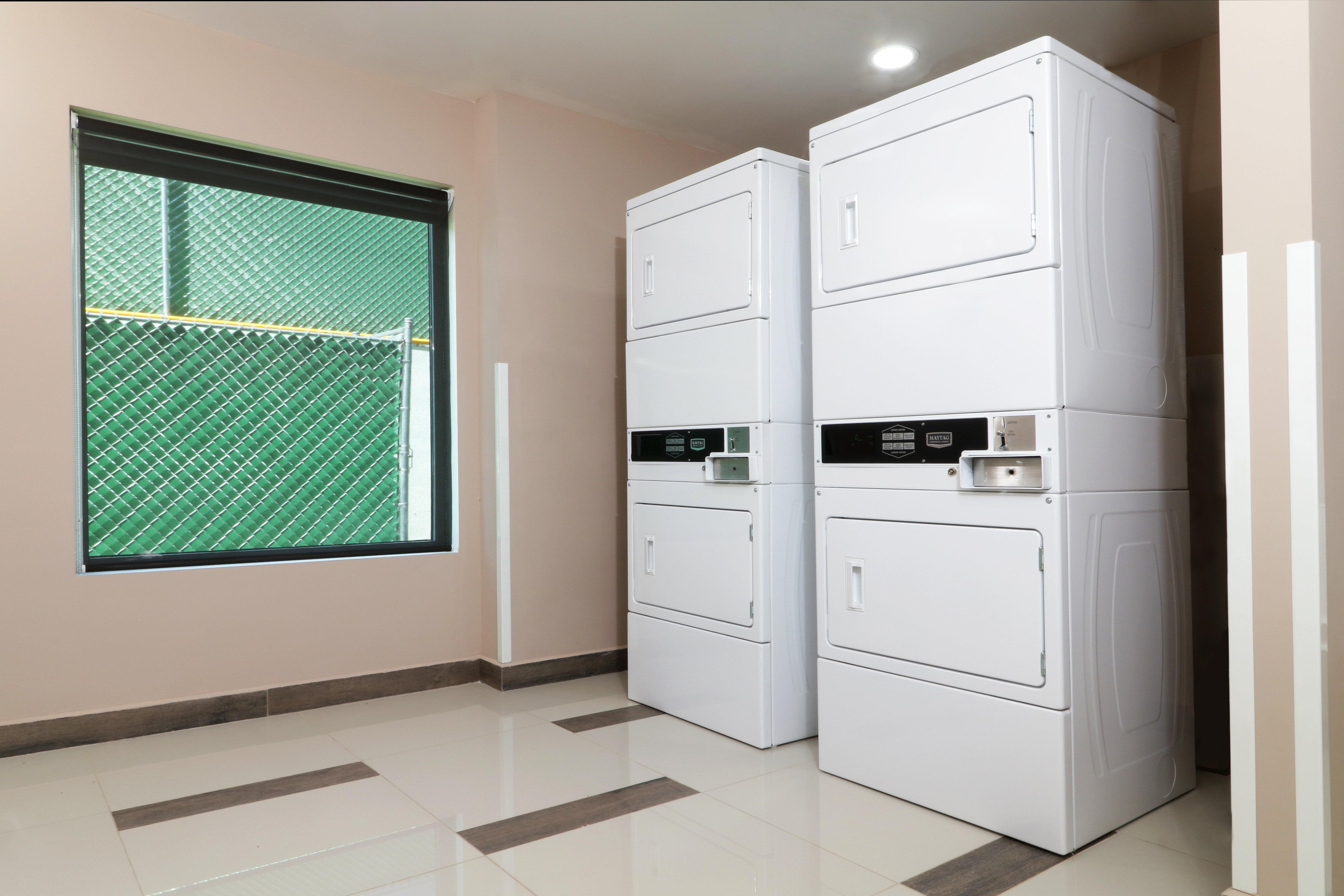 Candlewood Suites Celaya Celaya  Ngoại thất bức ảnh