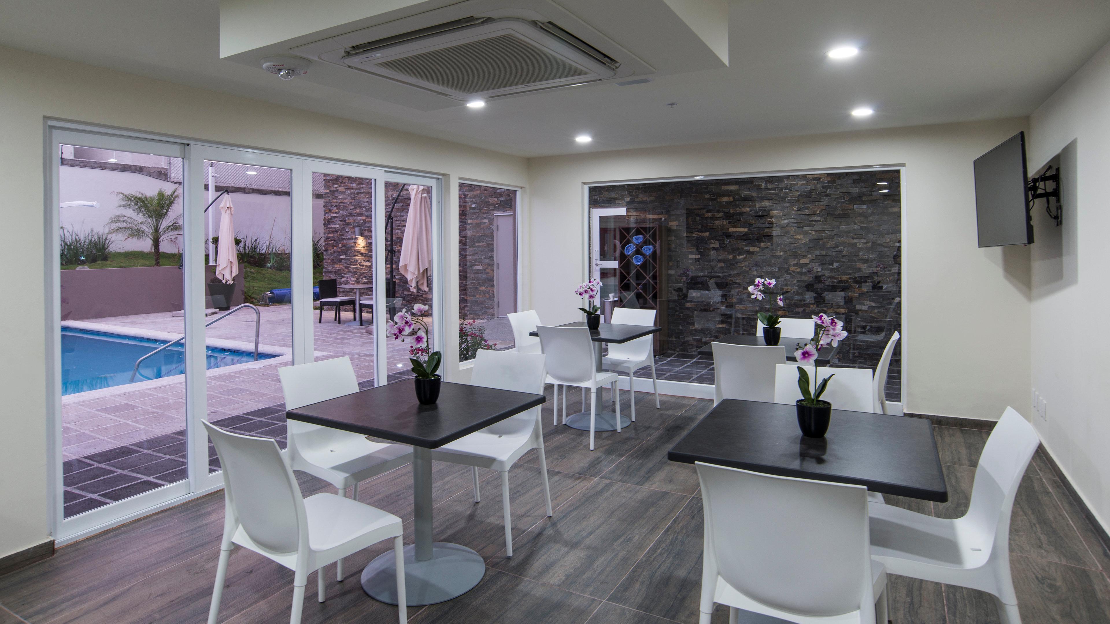Candlewood Suites Celaya Celaya  Ngoại thất bức ảnh